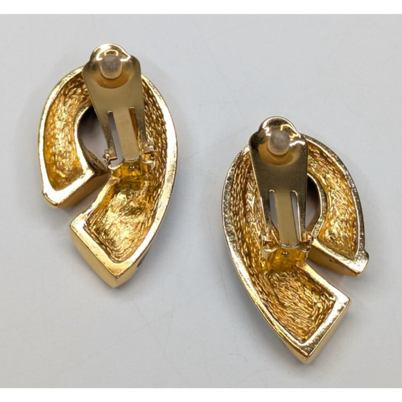 VTG 80 VTG 80\'s Pave Rhinestone Black Enamel & Gold Tone Twist Chunky Clip on Earrings